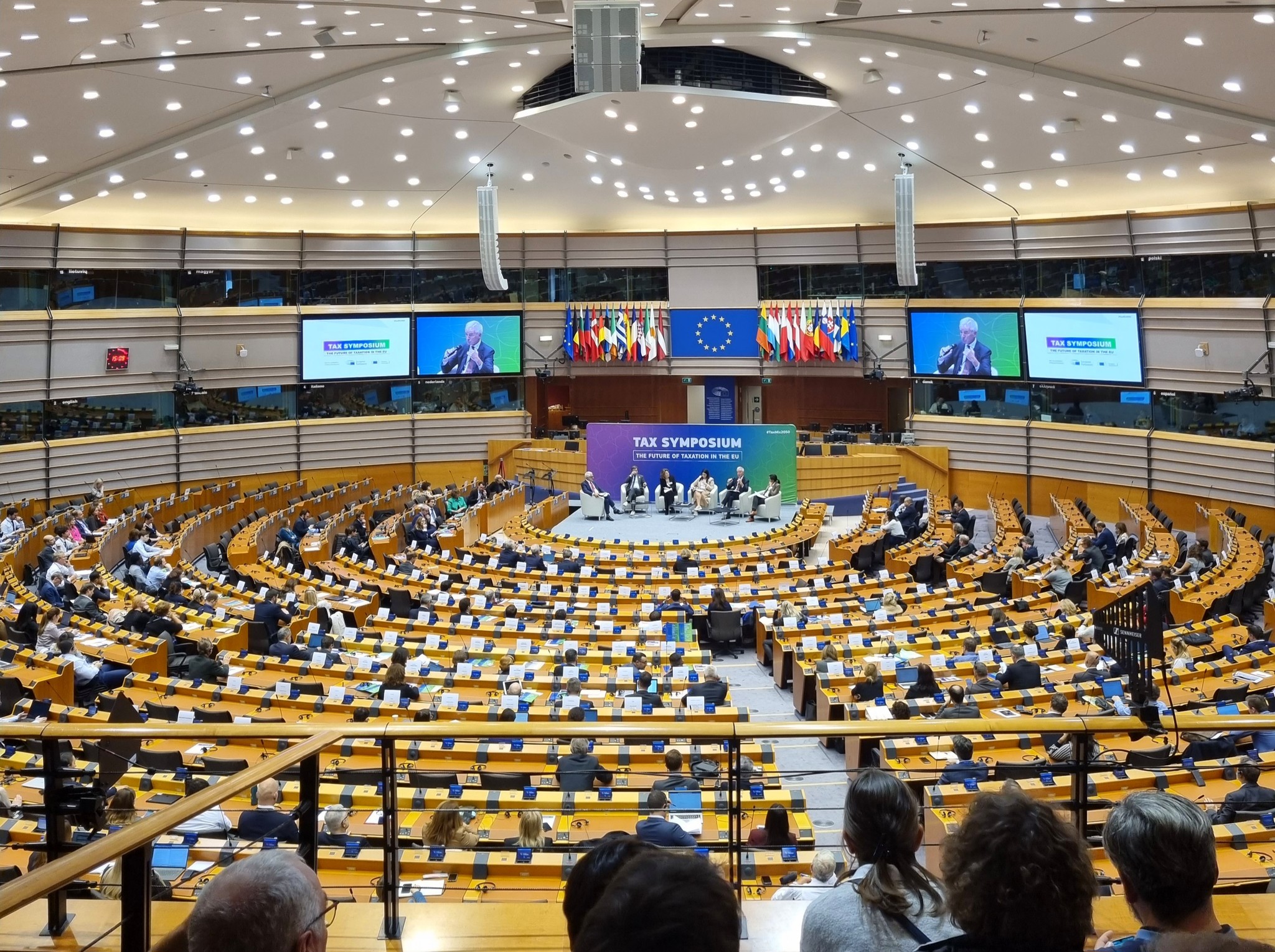 Découverte du Parlement européen lors d'un débat dans l'hémicycle